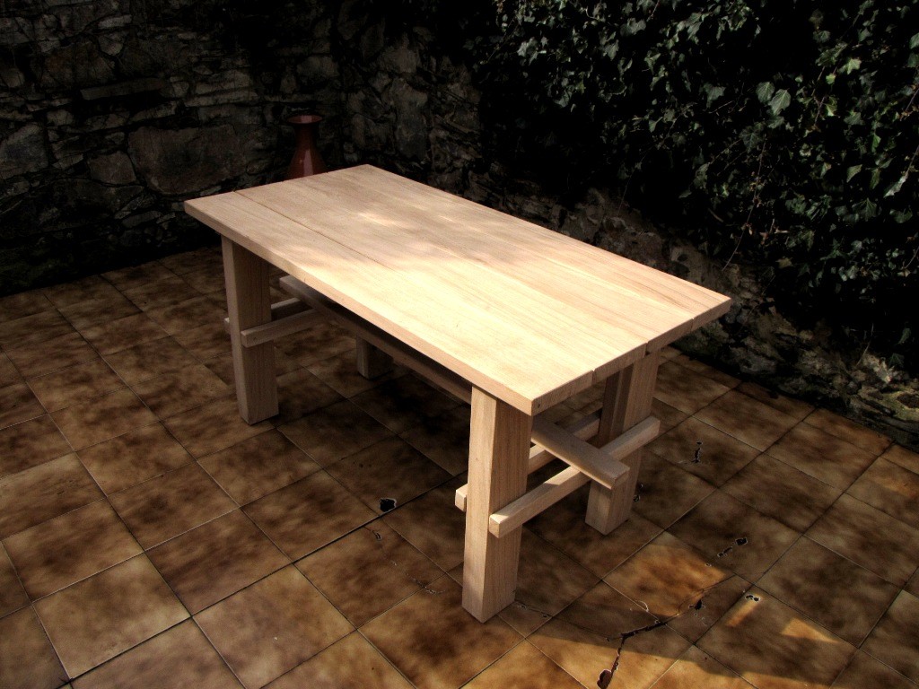 dubový stol